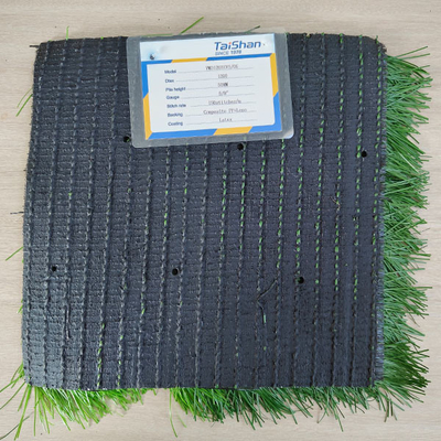 150 หน่อ/M 12000 Dtex สปอร์ตหญ้าเทียม ความสูง 50 มม และขนาด 5/8"