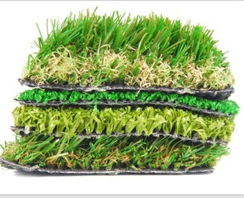 SBR Latex Backing Synthetic Grass with 45mm Pile Height and C Spine Yarn Shape สําหรับทําสวนและสวน
