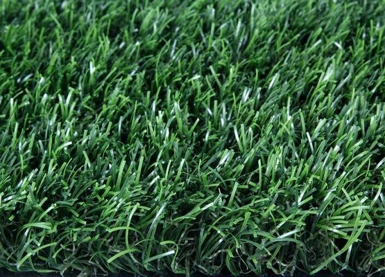 140 เข็ม/เมตร 60 มม. ความสูงของเสาเข็ม 12000 Dtex หญ้าเทียมสำหรับสนามฟุตบอลและสนามฟุตบอล
