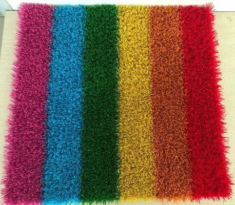 17500 Dtex 5/8 นิ้ว สนามหญ้าเทียมป้องกันไฟฟ้าสถิตสำหรับสนามกีฬาและสนามเด็กเล่น