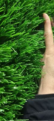 สนามกีฬาฟุตบอลแบบเทียม ที่ทนต่อรังสี UV สูง 60 มิลลิเมตร และไม่มีโลหะหนัก เพื่อผลงานที่ยั่งยืน